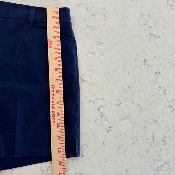 White House Black Market The 5” Shorts Navy Blue 5 pocket Sz 4 - Picture 9 of 9